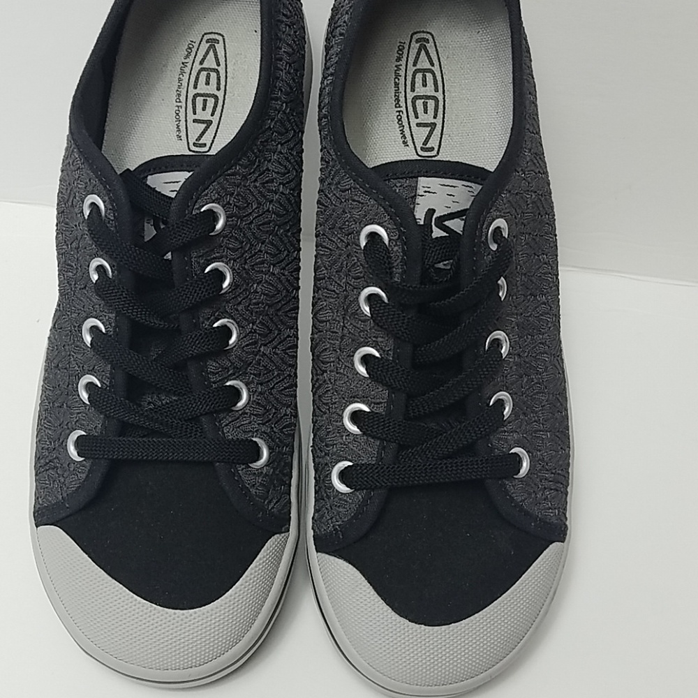 KEEN Women's Elsa II Crochet Lace Up Sneaker